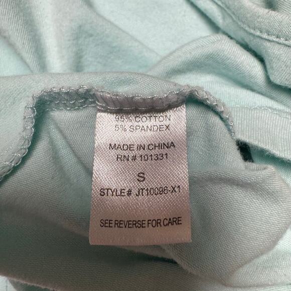 Charlotte Russe light green crop top. Size S - Picture 4 of 5